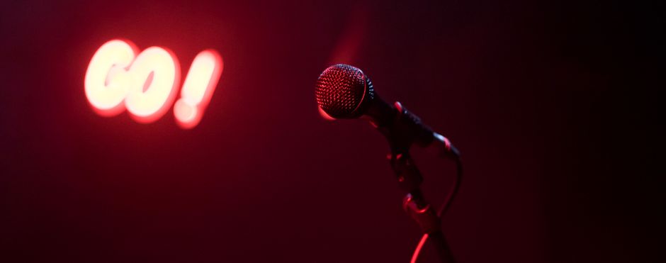 El micrófono que quedó libre